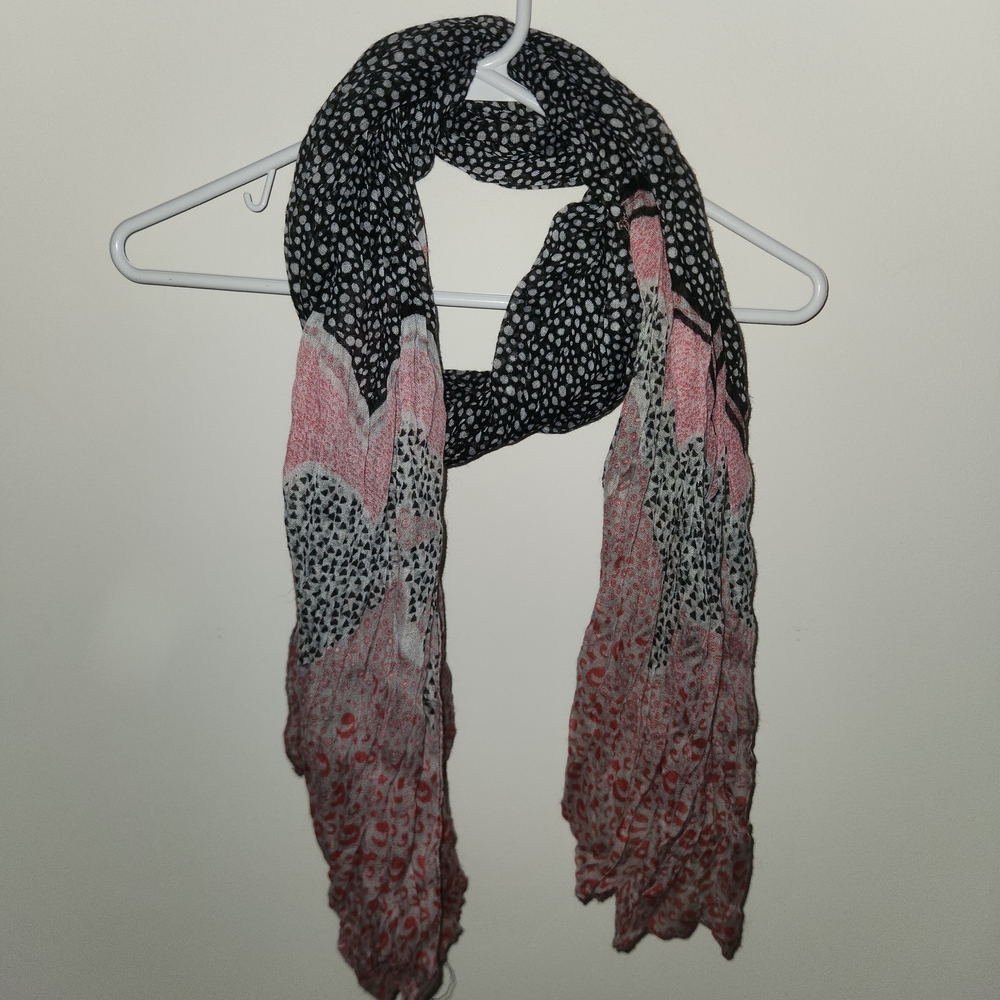 Black and Pink Patterned Scarf
